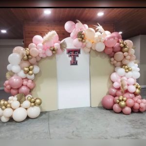 decoración con globos y mobiliario tipo 12