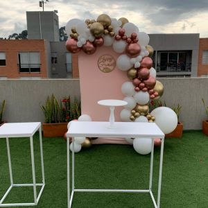 Decoración con globos y mobiliario 35