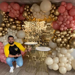 Decoración con globos y mobiliario. 126